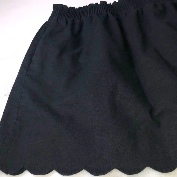 J Crew black linen blend scalloped hem fully lined mini skirt. Size 4 - Picture 4 of 9